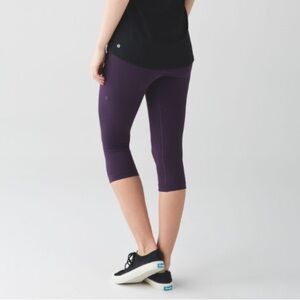 [M] 2016 Lululemon Flow & Go Crop Tight in Dark Zinfandel Plum Purple